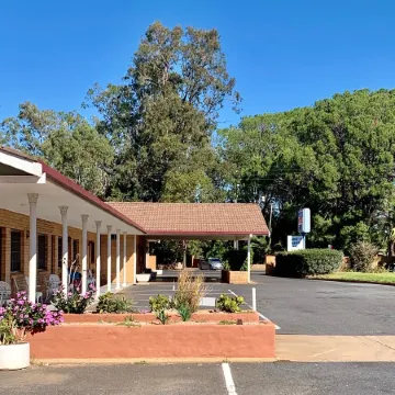 Gilgandra Motel Отели в г. Гилгандра