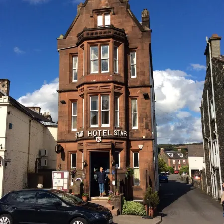 The Famous Star Hotel Moffat