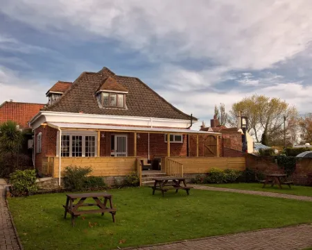 The Swan Motel, Gillingham Hotels in Beccles