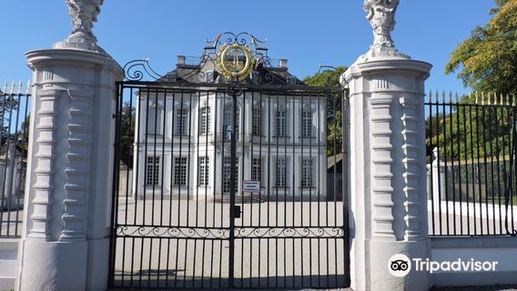 Jagdschloss Falkenlust