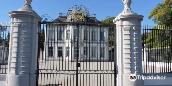 Jagdschloss Falkenlust