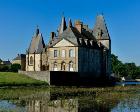 Logis Hôtel Restaurant Relais du Gué de Selle Hotéis em Mayenne