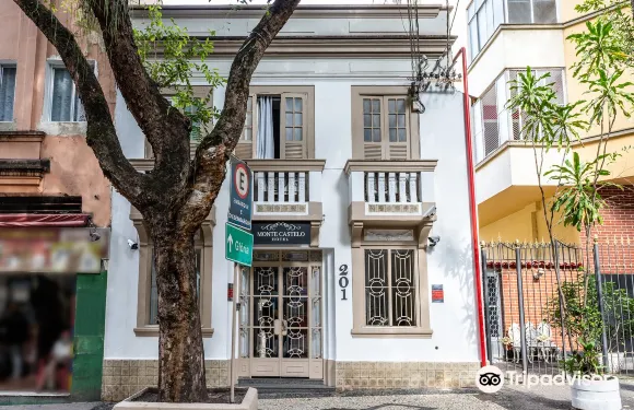 蒙特卡斯特羅酒店