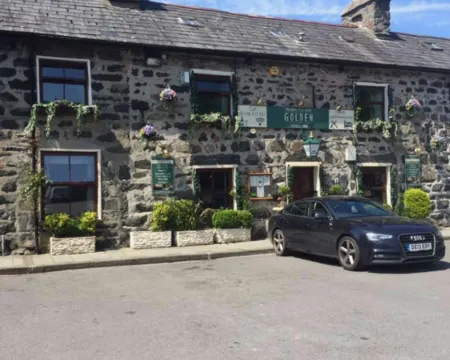 The Golden Fleece Inn Hotels in Porthmadog