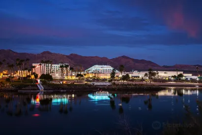 Avi Resort & Casino
