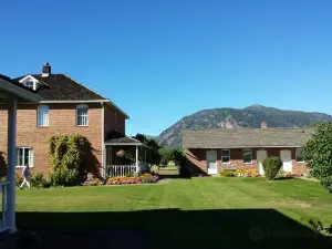 Doukhobor Discovery Centre (Village)