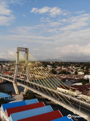 蘇加諾橋Soekarno Bridge