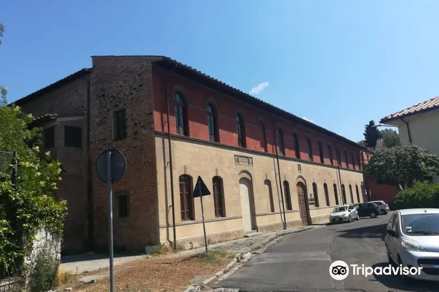 Chiesa e Convento di Santa Croce in Fossabanda