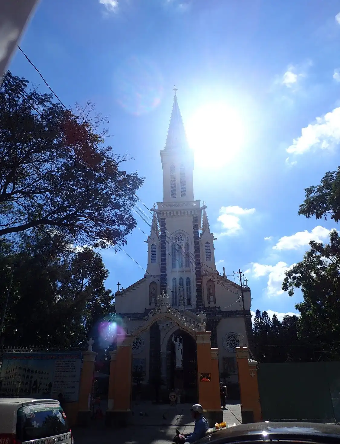 Cho Quan Church周辺のホテル