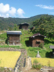 棚田と板倉の風景 (種蔵)