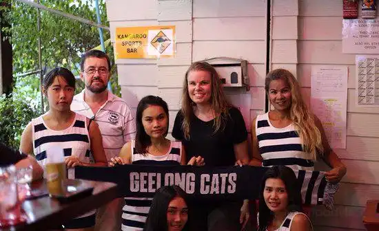 Các khách sạn gần Kangaroo Sports Bars