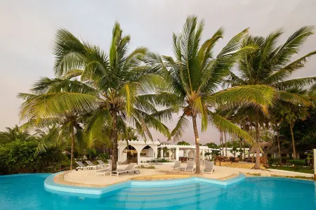 Shooting Star Boutique Hotel Отели в г. Kaskazini B