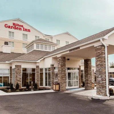 Hilton Garden Inn Toronto/Brampton West Hotels near Bramalea West