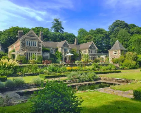 Lewtrenchard Manor Hôtels à : Okehampton