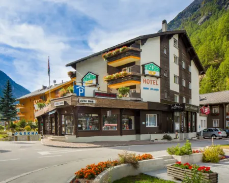 โรงแรมทิปปิคัลลี่สวิส เทแชร์โฮฟ โรงแรมในTasch