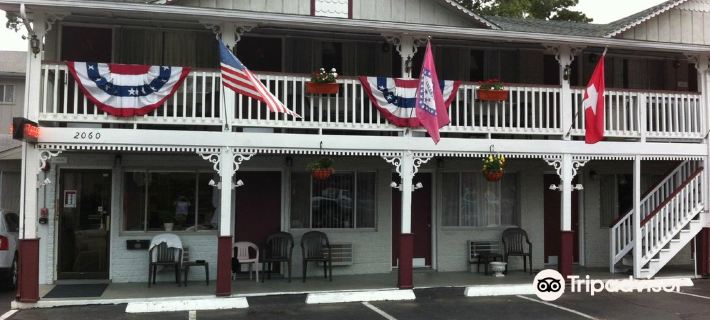 The Trails Inn Hotels in Cedar Township