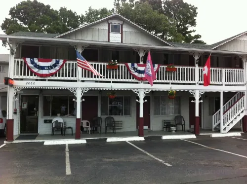 The Trails Inn Hotels in Cedar Township