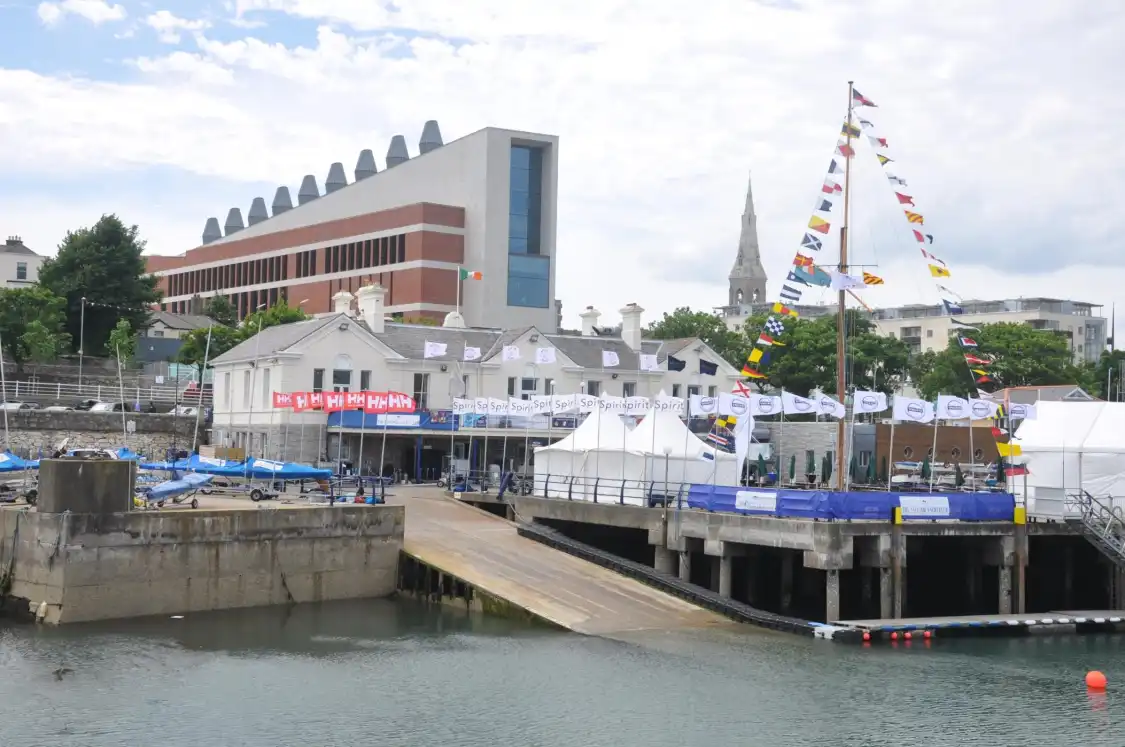 Hotels near Dun Laoghaire-Rathdown library
