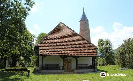 Mosque in Umoljani