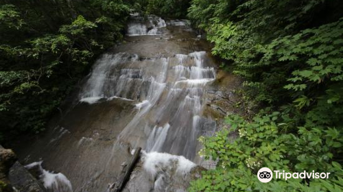 Rarumanai Waterfall