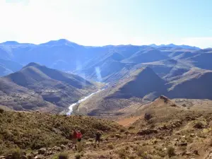 マルチ山地