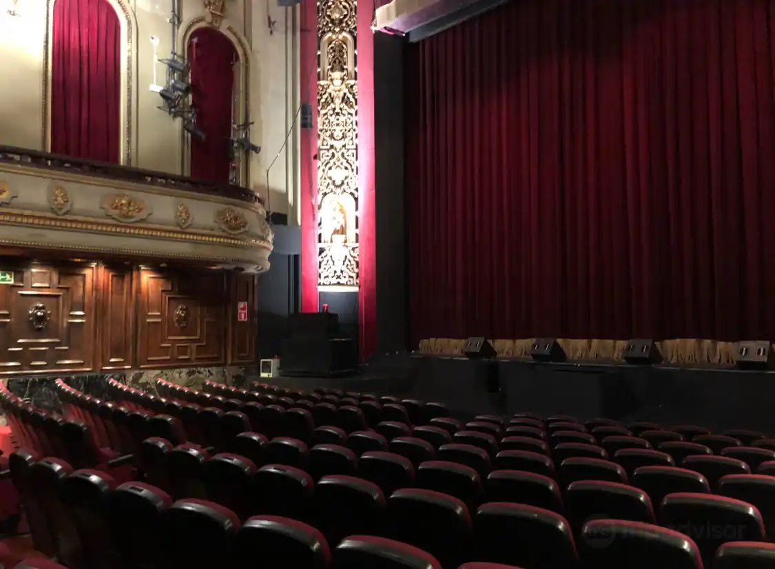 Отели рядом с достопримечательностью «New Apolo Theater (Teatro Nuevo Apolo)»