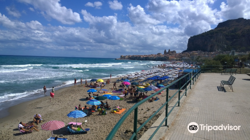 Lungomare Cristoforo Colombo