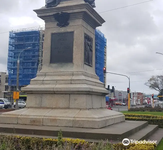 Statue of Queen Victoria