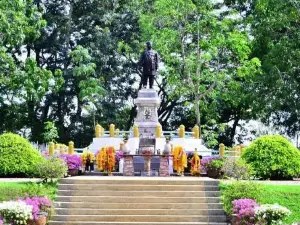 Phraya Ratsadanupradit Mahison Phakdi Monument