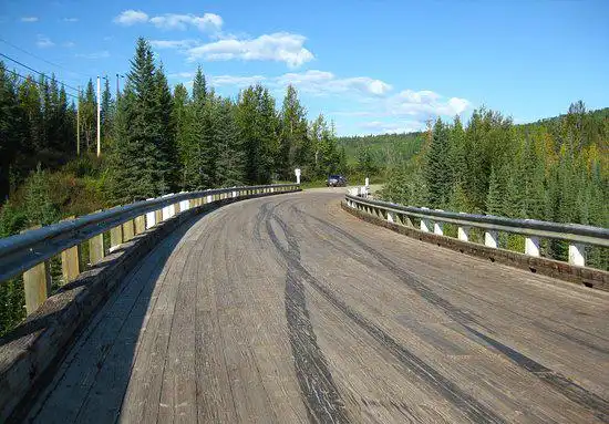 Hotels near Kiskatinaw Bridge