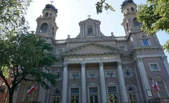 Hotels near Holy Trinity Polish Catholic Church