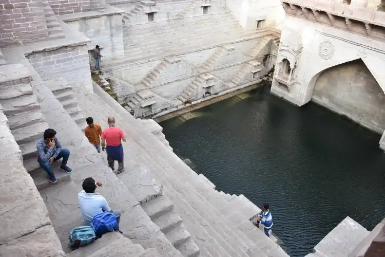Hotels near Toorji Ka Jhalra Bavdi