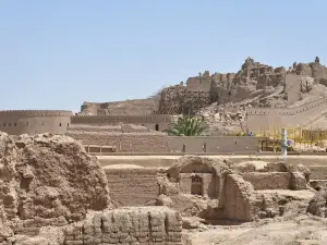 アルゲ・バム バム古城