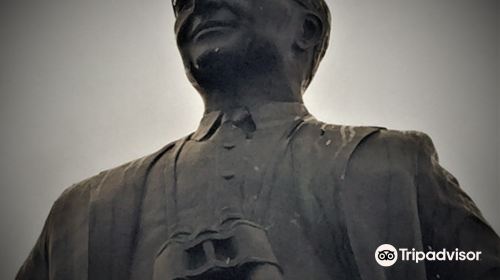 Statue of Barnes Wallis