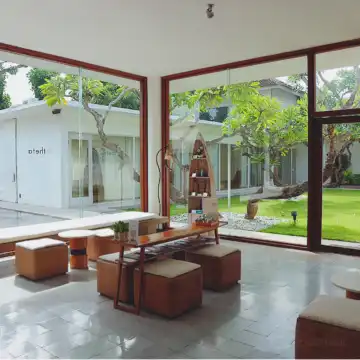 鄰近THETA SPA BY THE SEA的酒店