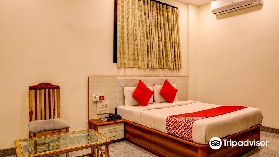 OYO Flagship 26570 Satyam Hospitality