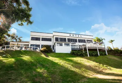 Lake Hume Resort Hotels in Ebden