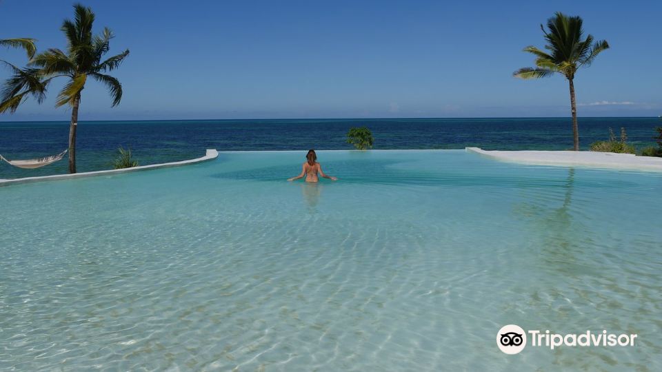 Zanbluu Beach Hotel