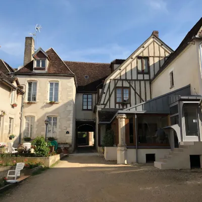 Logis Hotel - le Relais Saint Vincent Hotels in Saint-Florentin