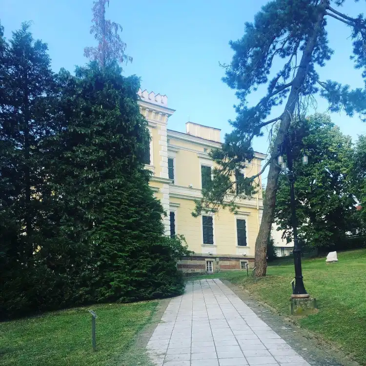 Hotels near Belimarković Castle