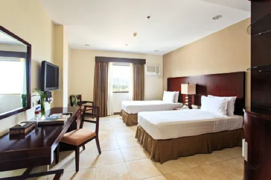 Alpa City Suites Hotel Отели рядом с достопримечательностью «Mandani Bay»