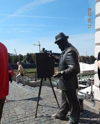 Hotels near Ignatiy Roshkovych Monument