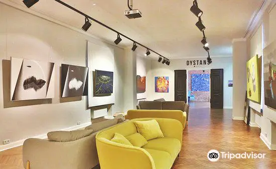 Dystans Gallery