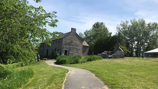 Pinhey's Point Historic Site