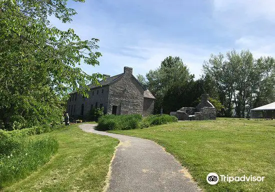 Pinhey's Point Historic Site