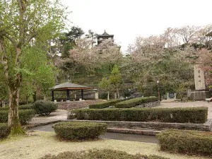 霞ヶ城公園