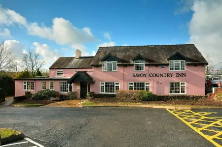 Savoy Country Inn