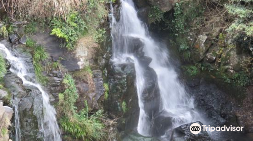 Tsuzumiga Falls