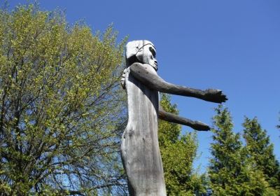 Nuu-Chah-Nulth Whaling Canoe Sculpture