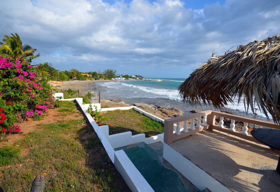 Beyond Sunset Resort u0026 Villas-Treasure Beach Updated 2023 Room  Price-Reviews u0026 Deals | Trip.com